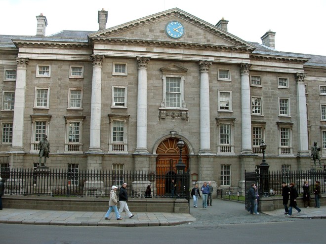 Trinity_College,_Dublin,_Ireland_(Front_Arch)